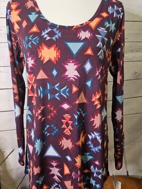 LuLaRoe Long Sleeve Scoop Neck Top in Plum with Multicolor Geo Print
